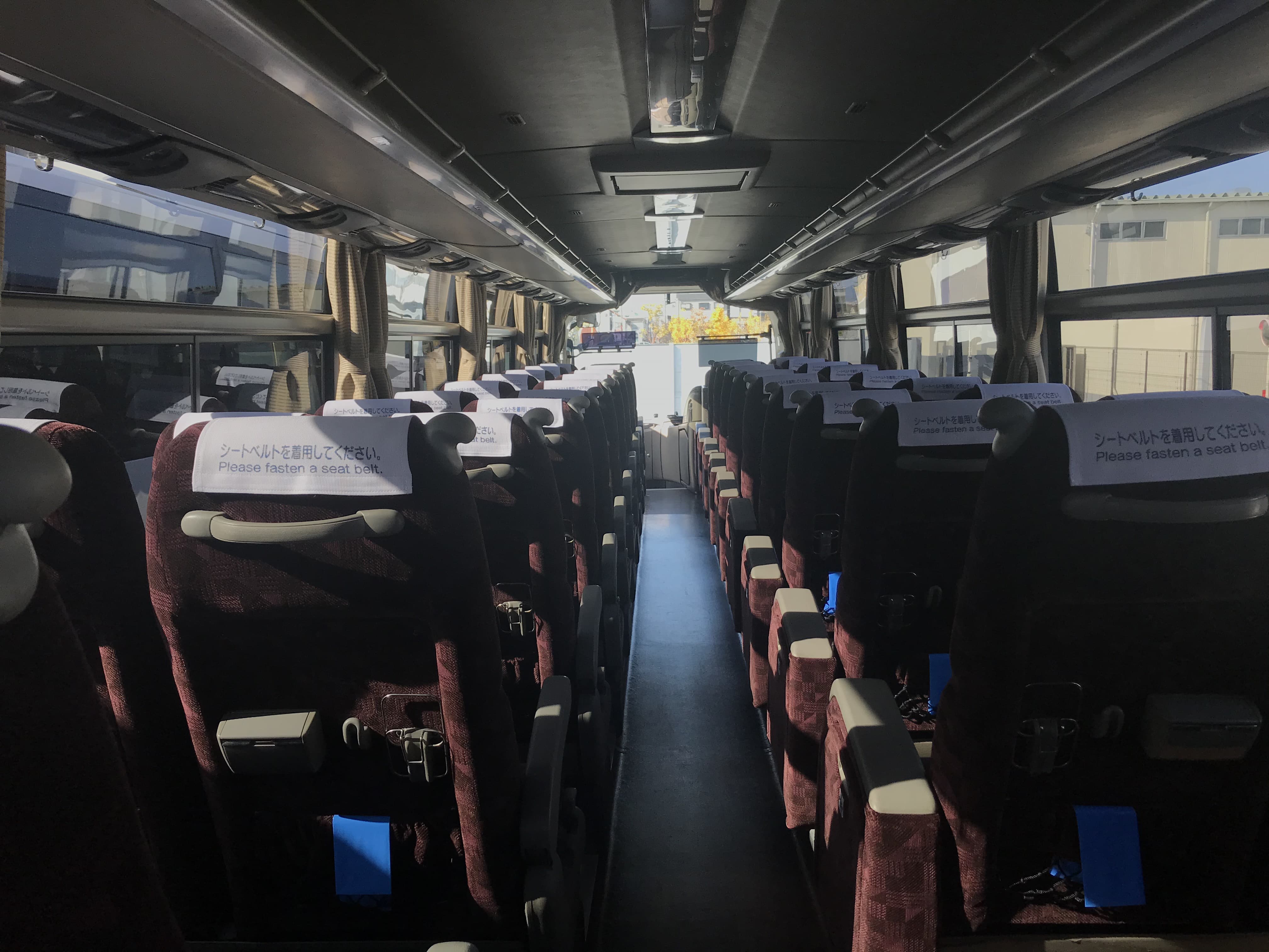 阪神バスの高速バス車内風景（後方からの風景）